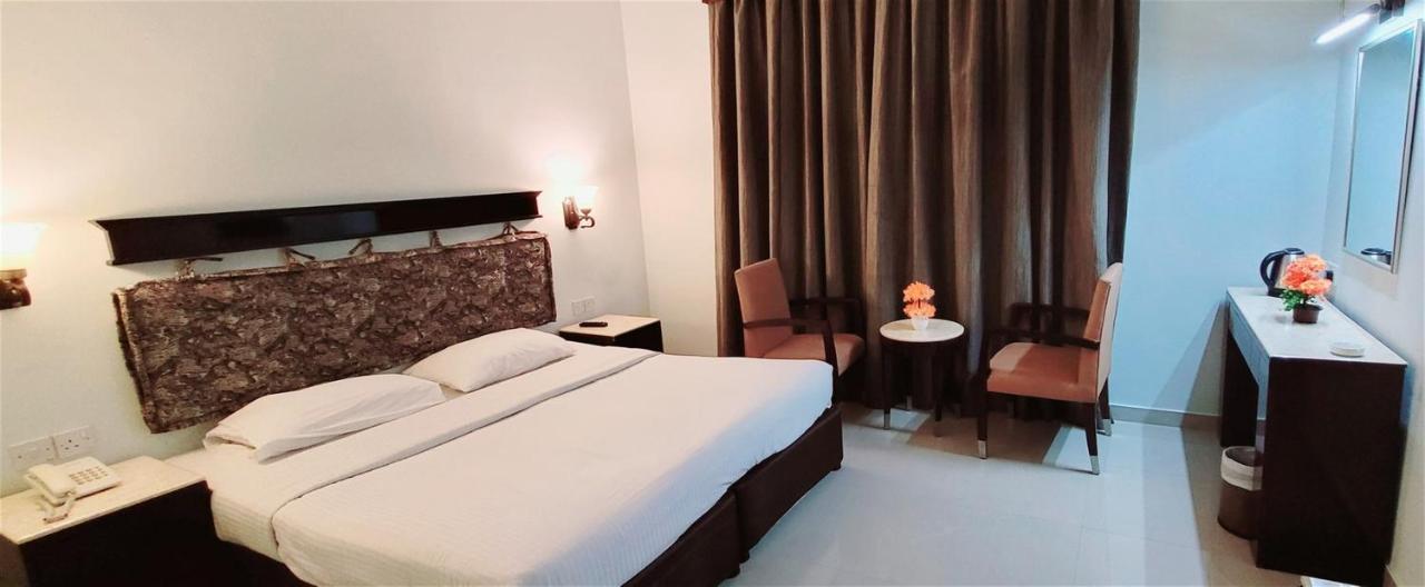 Signature Inn Hotel Deira ドバイ エクステリア 写真