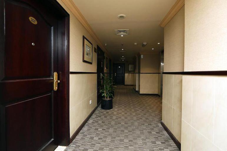 Signature Inn Hotel Deira ドバイ エクステリア 写真